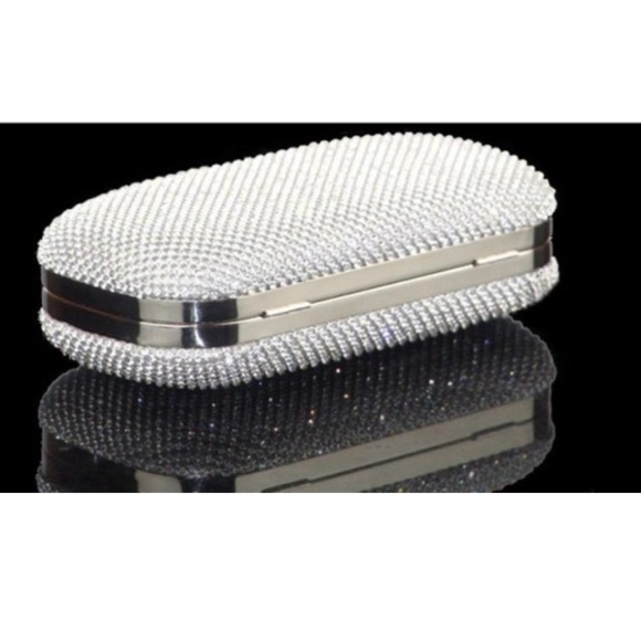 Silver Rhinestone Evening Clutch Crystal Heart Handle Formal Bag New - Picture 3 of 10